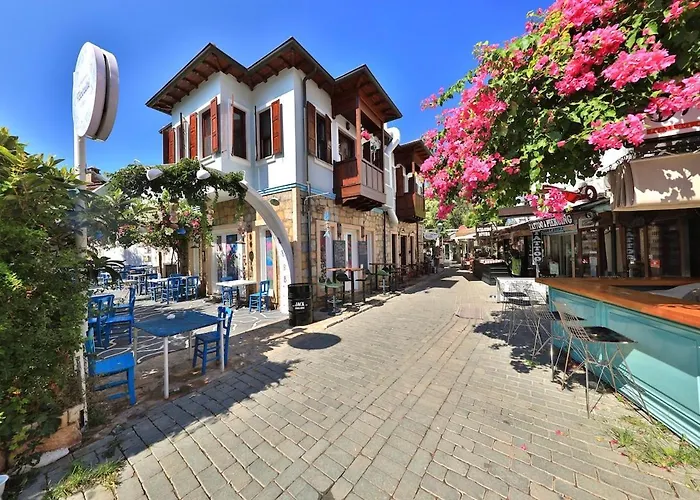 Lavantakaş 2 50 Mt To Long Bazaar In Square