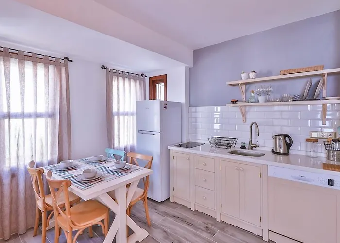 Lavantakaş 2 50 Mt To Long Bazaar In Square Appartement Kaş