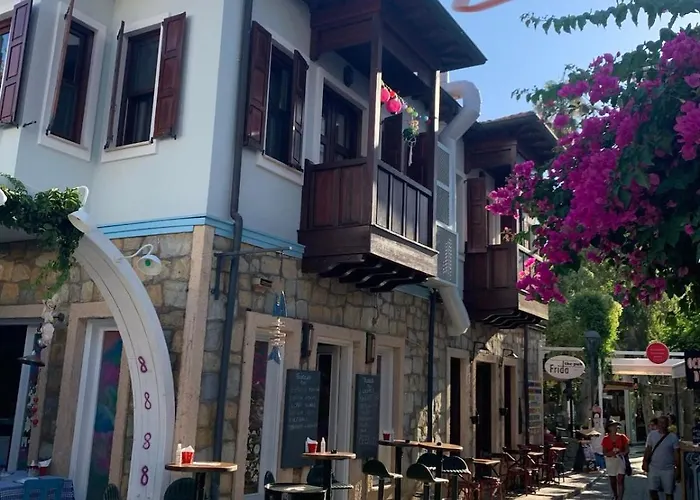 Lavantakaş 2 50 Mt To Long Bazaar In Square Appartement