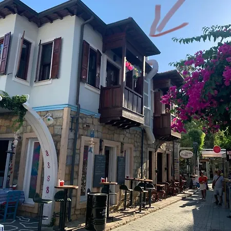 Lavantakas 2 50 Mt To Long Bazaar In Square Lejlighed