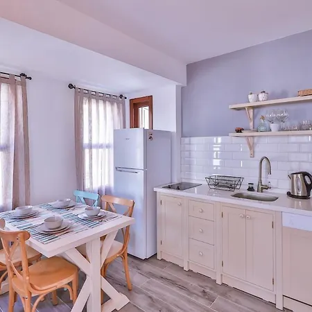 Lavantakas 2 50 Mt To Long Bazaar In Square Apartman Kaş